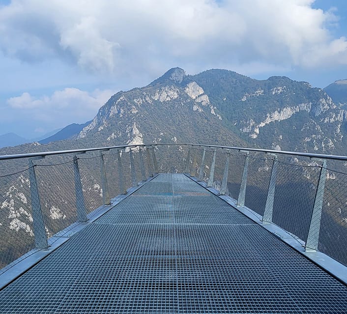 Attività per le scuole all'aria aperta a Dossena.