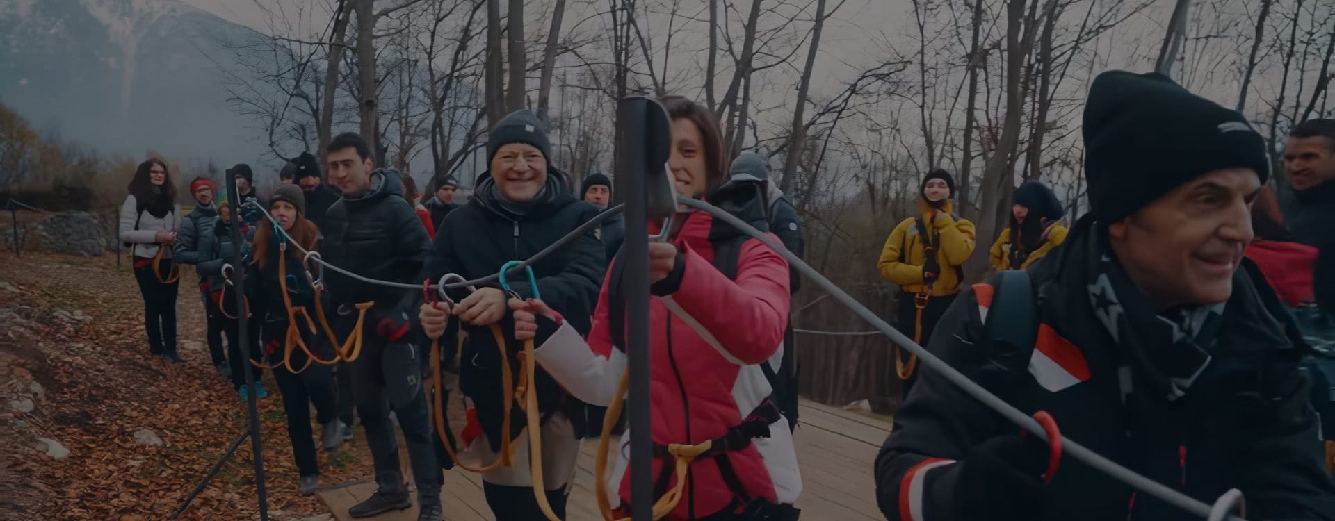 Team building a Dossena